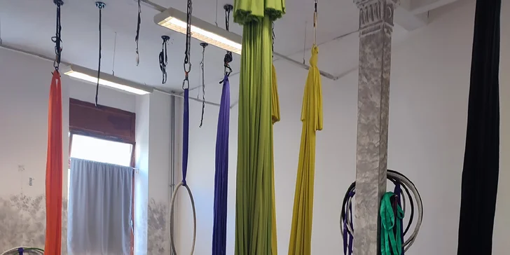10 vstupů do tělocvičny pro ženy: lekce pro štíhlý pas, pilates, kruháč i posilovna