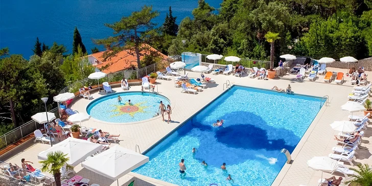 Rodinná dovolená s plnou penzí na Istrii: 3* hotel blízko pláže, dva bazény