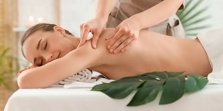 25-100 minut relaxu: masáž zad, celotělová, lymfatická, baňky i lávové kameny