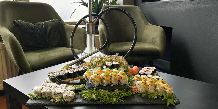 Vyladěný sushi set pro 2 či 4 osoby i s vodní dýmkou: maki, nigiri i oni rolls