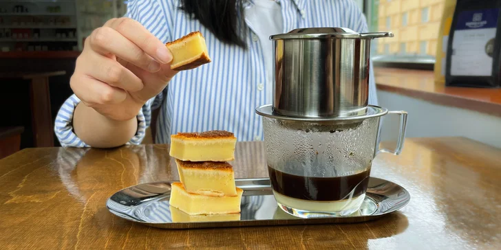 Pravá vietnamská káva i tradiční zákusek pro 1 nebo 2 osoby