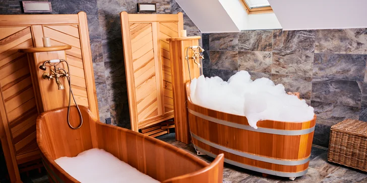 Privátní pivní lázně pro 1 nebo 2 osoby: koupel, sauna, neomezené pití piva i možnost občerstvení