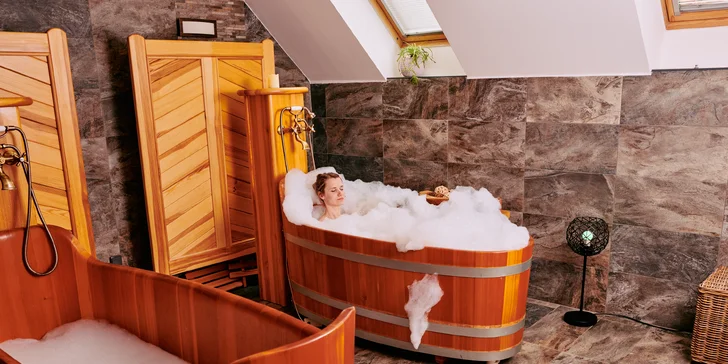 Privátní pivní lázně pro 1 nebo 2 osoby: koupel, sauna, neomezené pití piva i možnost občerstvení