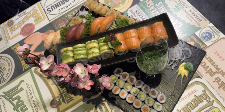 Pestré sushi sety v centru Ostravy: 30 nebo 66 ks, losos, tempura, avokádo, tuňák aj.