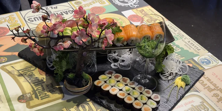 Pestré sushi sety v centru Ostravy: 30 nebo 66 ks, losos, tempura, avokádo, tuňák aj.