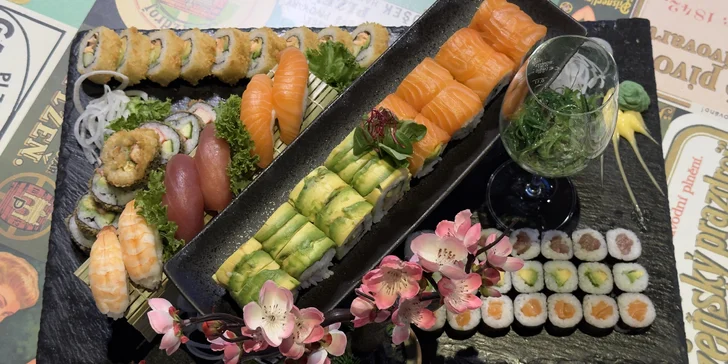 Pestré sushi sety v centru Ostravy: 30 nebo 66 ks, losos, tempura, avokádo, tuňák aj.