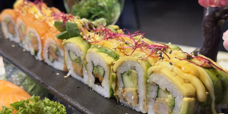 Pestré sushi sety v centru Ostravy: 30 nebo 66 ks, losos, tempura, avokádo, tuňák aj.