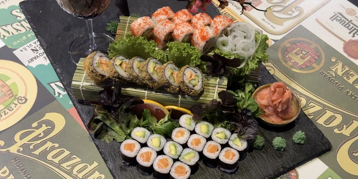 Pestré sushi sety v centru Ostravy: 30 nebo 66 ks, losos, tempura, avokádo, tuňák aj.