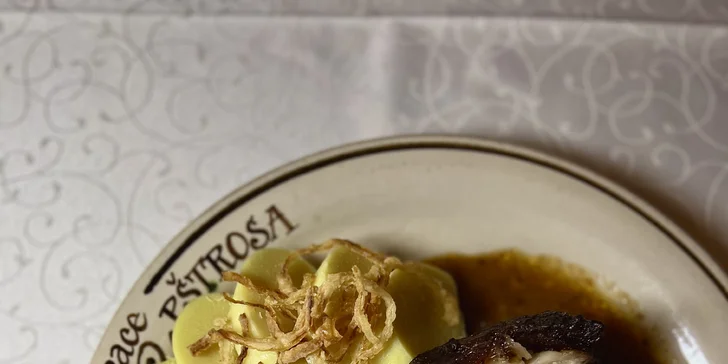 3chod. menu plné českých klasik: česnečka, guláš, bůček i lívance pro 1-2 os.