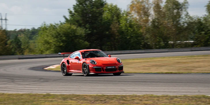 Jízda v Porsche GT3 RS na závodních okruzích
