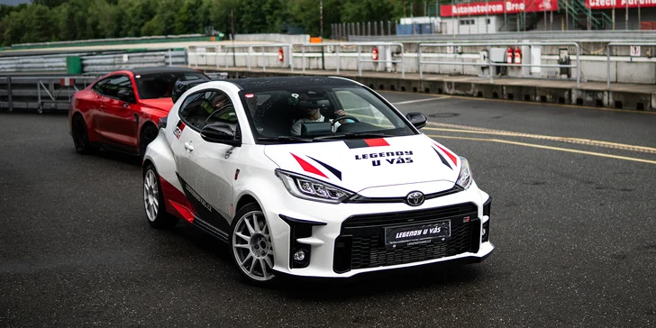 Jízda na okruhu jako řidič nebo spolujezdec v Toyotě GR Yaris