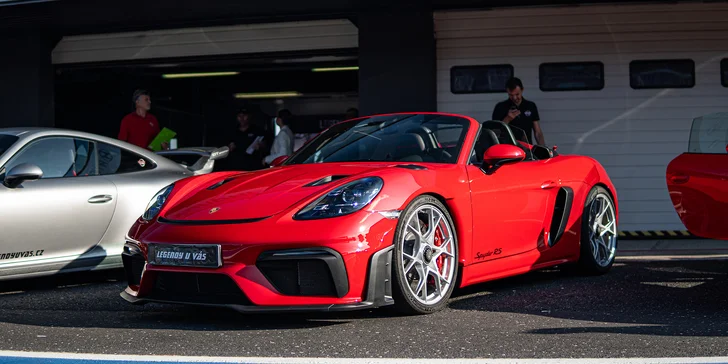 Adrenalin na závodním okruhu v Porsche Spyder RS: Most, Brno, Hradec či Sosnová