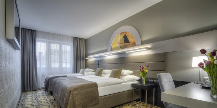 Pobyt v centru Prahy blízko hlavního nádraží: historický hotel se snídaní