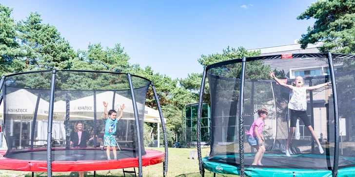 Dovolená u Baltu: 5* hotel se soukromou pláží, polopenze i neomezený vstup do termálního wellness