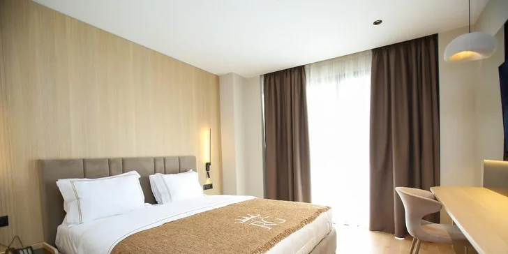 Luxusní pobyt v Albánii: 5* Hotel Regina Palm Resort, all inclusive i oblázková pláž 20 m od hotelu