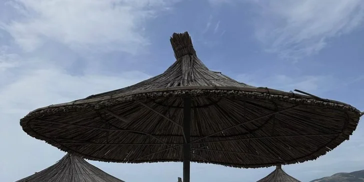 Luxusní pobyt v Albánii: 5* Hotel Regina Palm Resort, all inclusive i oblázková pláž 20 m od hotelu