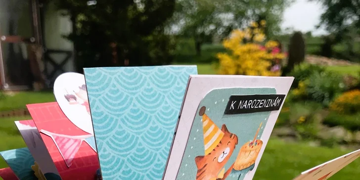 Individuální tvořivé kurzy: minialbum, pop-up z papíru, přáníčko, dekorování textilu nebo šperky z korálků