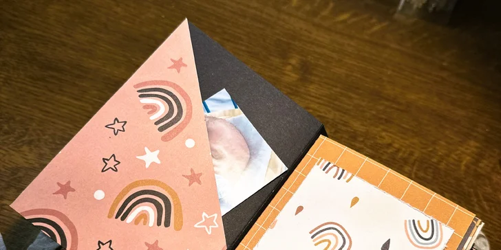 Individuální tvořivé kurzy: minialbum, pop-up z papíru, přáníčko, dekorování textilu nebo šperky z korálků