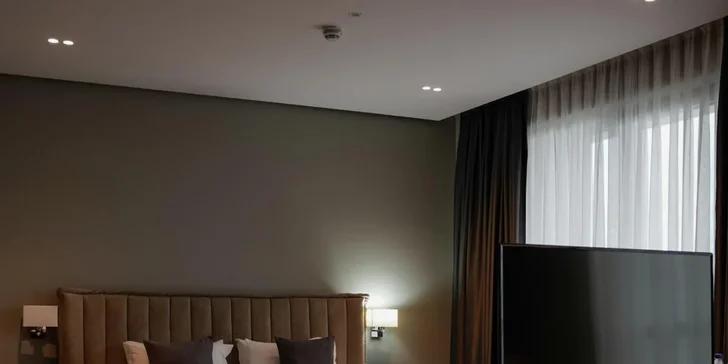 Letecky do Albánie: 4* Hotel Supreme přímo u Jadranu, all inclusive