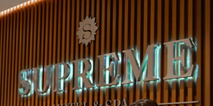 Letecky do Albánie: 4* Hotel Supreme přímo u Jadranu, all inclusive