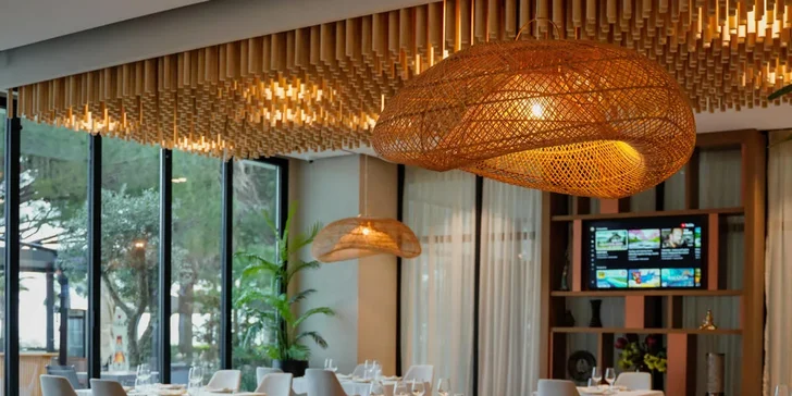 Letecky do Albánie: 4* Hotel Supreme přímo u Jadranu, all inclusive