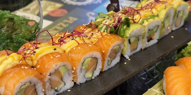 Pestré sushi sety v centru Ostravy: 30 nebo 66 ks, losos, tempura, avokádo, tuňák aj.