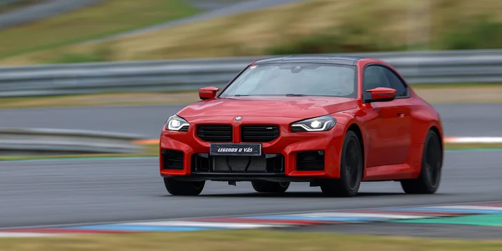 Jízda na závodním okruhu v novém BMW M2 G87