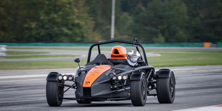 Divoká jízda po Masarykově okruhu v Brně: Ariel atom nebo Formule F4, řízení i spolujízda