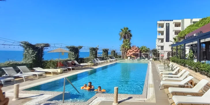 Dovolená v Albánii: Hotel Eter Palace**** přímo u písčité pláže, all inclusive, letenka i transfer