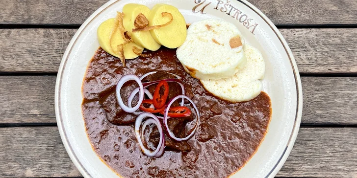 3chod. menu plné českých klasik: česnečka, guláš, bůček i lívance pro 1-2 os.