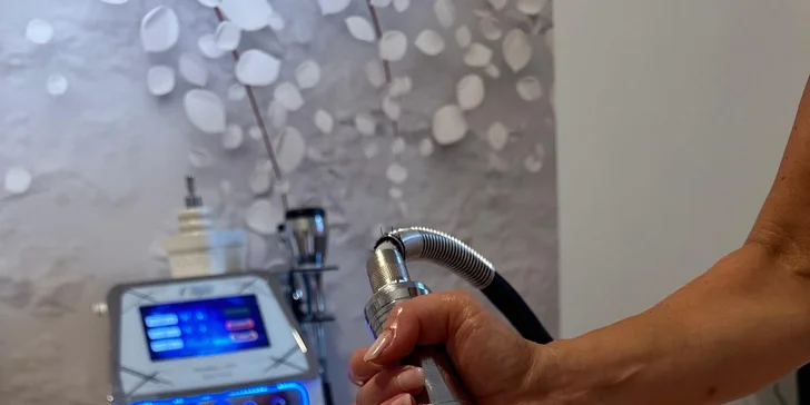 Přístrojová masáž pro 2 osoby: 100 minut, kombinace lymfodrenáže a vakuové masáže