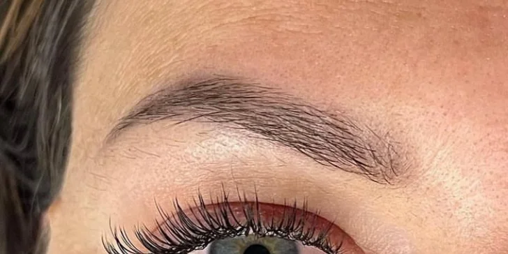 Lash lifting, laminace obočí i prodlužování řas metodou řasa na řasu, 3D nebo 5D