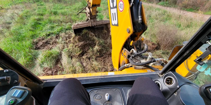 Bagristou na zkoušku: splňte si dětský sen a ovládněte nakladač nebo pásový bagr