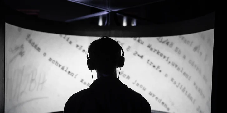 Vstupenka do jedné z interaktivních expozic Institutu Paměti národa dle vašeho výběru