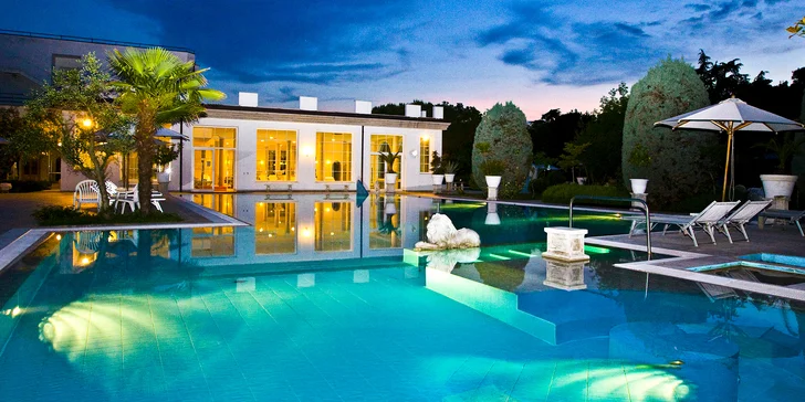 Relax v italském lázeňském městě Montegrotto Terme: 4* hotel s termálními bazény, saunou i polopenzí