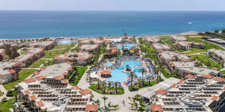 Dovolená na Rhodosu: letenka, all inclusive, šest bazénů, moře u hotelu i pestrý animační program