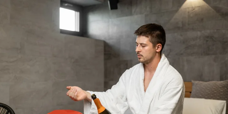 2 hodiny v privátním wellness pro dva: finská nebo bio (tropická) sauna i vířivka