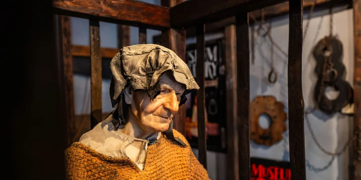 Expozice mučicích nástrojů v Museu Tortury: vstupy pro rodiny i jednotlivce