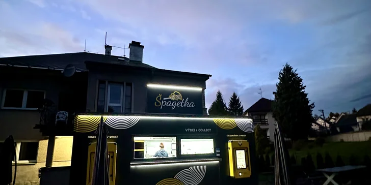 Originální večeře v iglú pro dva: italská polévka, čerstvé těstoviny, prosecco nebo i dezert