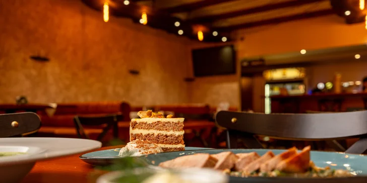 Pětichodové menu s vepřovou panenkou i proseccem pro 2 osoby