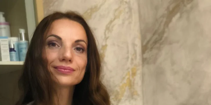 Mezoterapie obličeje, krku a dekoltu dermapenem i radiofrekvenční lifting