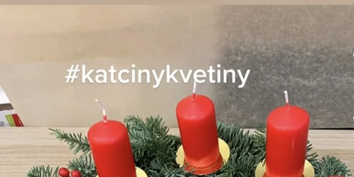 Kurz výroby adventního věnce, voucher pro 1 nebo 2 osoby: v ceně veškerý materiál i svařák