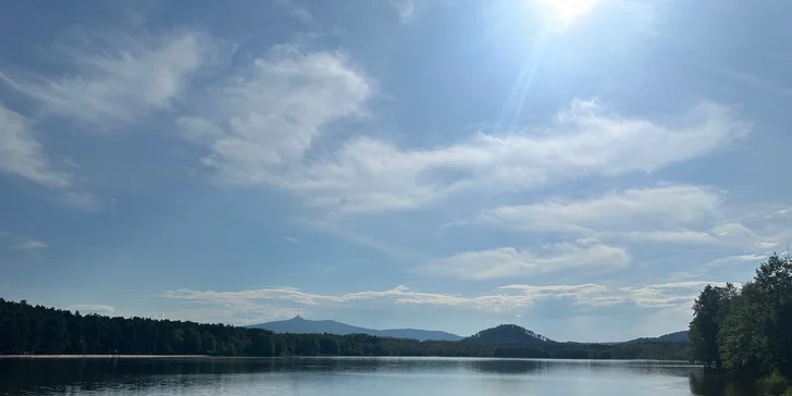 Netradiční pobyt s výhledem na Ještěd: luxusní maringotka až pro 3 osoby