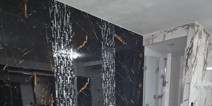 Privátní VIP wellness na 2-5 hodin: hydromasážní vana, sauna, občerstvení, víno i sushi set