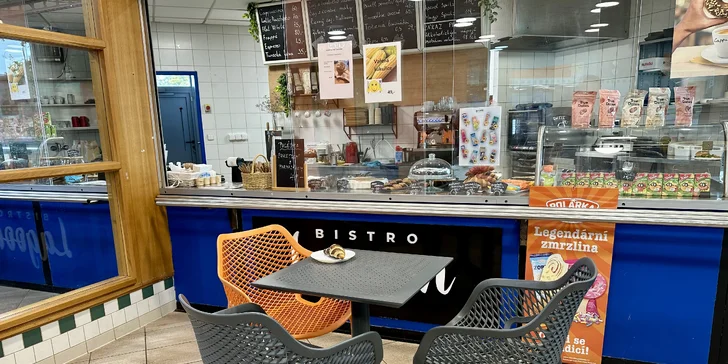 Hovězí hamburger, americké brambory či salát i limonáda dle výběru
