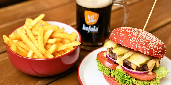 Šťavnaté burgery ve Flames Fusion: samostatně nebo v menu s přílohou a nápojem