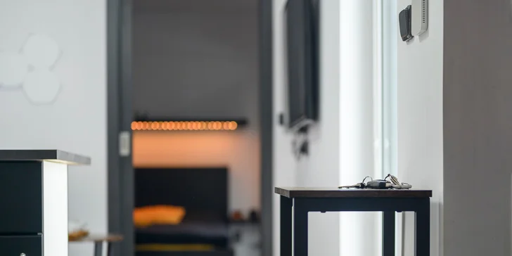 Krásná glampová chatka v Jizerských horách s moderním vybavením