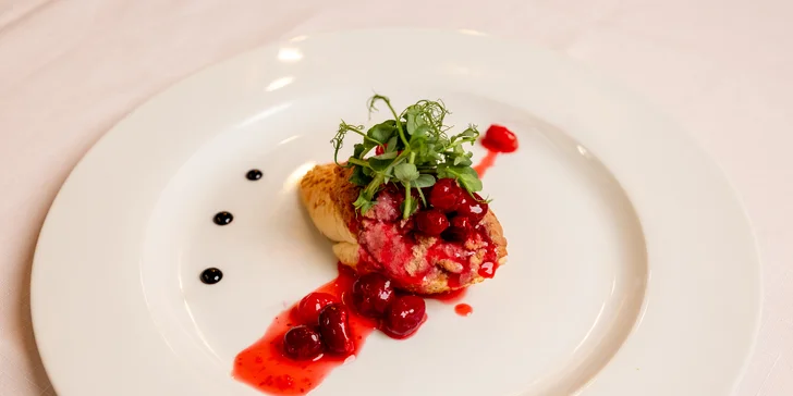 Pětichodové pivní menu s vepřovou panenkou i relax v pivních lázních pro 2 osoby