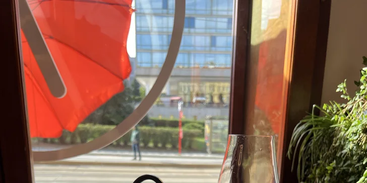 Otevřené vouchery do turecké kavárny Cafe7 na jídlo i pití: 300-1000 Kč