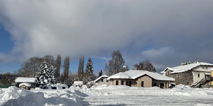 Dovolená na břehu Lipna: možnost snídaní, výlety, sport, v zimě běžky i sjezdovky